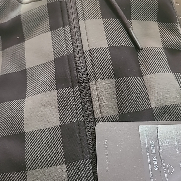 Fabletics Unisex Cozy Fleeced Hooded One Piece Everpine Buffalo Check Sz M - Picture 7 of 7